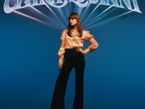 Vidéo : Clara Luciani dévoile le clip de son nouveau single "Le Reste"