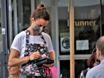 Pass sanitaire obligatoire pour certains salariés fin août : quels sont les métiers concernés ?