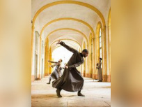La figure du gisant, spectacle de danse à la Basilique Saint-Denis