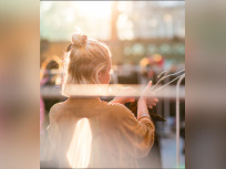 Vide-dressing Violette Sauvage au Kube Hôtel Paris