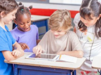 Hologramme-toi! Ateliers numériques et créatifs pour les 7/12 ans