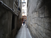 Pourquoi cette minuscule rue du Quartier latin porte-t-elle un nom si étrange ?