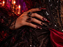 Halloween 2026 à Paris : Diamanda Callas organise un bal costumé aussi glamour que terrifiant aux Bains !