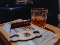 À Paris, une expérience cocktail immersive au cœur d'un cartel