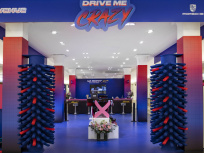 Drive me Crazy : une station service pop et colorée avec des animations gratuites au Bon Marché