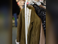 Violette Sauvage revient avec le plus grand vide-dressing de France !