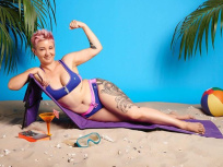 Une campagne d'affichage sauvage body-positive dans le métro parisien ! 