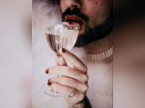 NEW YEAR’S DRAGFEST : la soirée du Nouvel An 100% drag au Speechless Bar