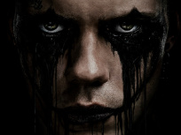 The Crow : Bill Skarsgård réanime le fantôme gothique dans une vision moderne de Rupert Sanders