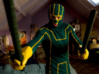 Kick-Ass : Aaron Taylor-Johnson en super-héros sans pouvoirs dans une comédie d'action déjantée