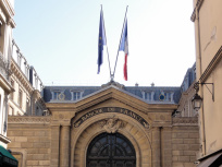 Covid-19 : avec le reconfinement, le PIB devrait chuter de 12% en novembre selon la Banque de France