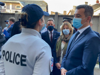 Les trajets en train gratuits pour tous les policiers d'ici 2022, annonce Darmanin 