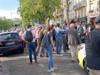 Paris : une procession catholique attaquée par des antifas 