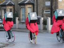 Deliveroo renvoyé devant le tribunal correctionnel de Paris pour "travail dissimulé"