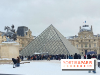 La Neige à Paris - Musée du Louvre pyramide