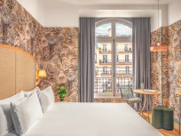 Miss Fuller, l'hôtel face à l'Arc de Triomphe