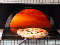  Iovine’s, la vraie pizza napolitaine, débarque dans le Marais 