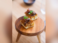 La recette de la pissaladière de Julia Sedefdjian, cheffe du restaurant 1* Baieta