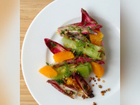 La recette des poireaux, vinaigrette aux agrumes de la cheffe Flore Granboulan