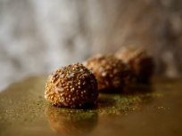 Pâtisseries chics et cocktails en pairing au Syndicat