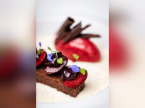 Recette de la forêt noire revisitée "La Merise" du chef deux étoiles Cédric Deckert