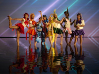 La Revanche des Crevettes Pailletées, découvrez l'affiche et les premières photos