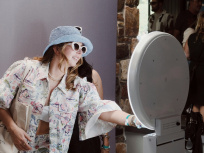 Aura Film : plus grand Photobooth de Paris (rue Saint-Anne)