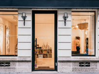 Maison Néo : pop up de luxe responsable entre mode engagée, café, fleuriste et salle de soins 