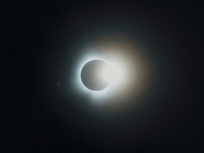 Eclipse du 12 août : peut-on prendre en photo le phénomène avec son smartphone ?