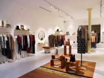 Rouje a inauguré sa première boutique et son restaurant à Montorgueil