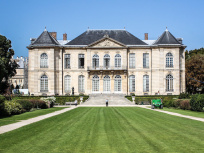 Le Défilé Dior printemps-été 2020 au Musée Rodin