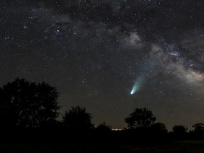 La comète Lemmon visible dans le ciel à l'œil nu, quand et comment l'observer ?