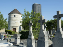 Le saviez-vous ? Une tombe du cimetière Montparnasse est recouverte de tickets de métro