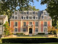 VISITEZ LE CHATEAU DES STARS