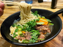 Oh my Noodle : les soupes de nouilles chinoises maison à 2 pas des Champs-Elysées