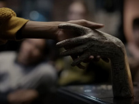 La Main : le nouveau film d'horreur signé A24 dévoile sa première bande-annonce