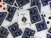 Chez Mayette, le grand magasin de magie parisien où shopper de belles idées de tours