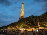 Le Bal de la Marine, la guinguette en bord de Seine au pied de la Tour Eiffel
