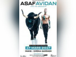 Asaf Avidan en concert solo acoustique à l’Opéra Garnier de Paris en mars 2017