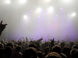 Covid : en Nouvelle-Zélande, un concert de Six60 réunit 50 000 spectateurs sans masque
