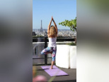 Yoga sur le rooftop du Terrass" Hotel