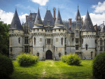 Ce château de la Renaissance à l'architecture remarquable a failli disparaitre !