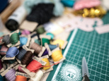 Bag-all : la boutique du Marais où les pochettes se personnalisent à vos initiales