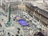 une piste de padel sur la Place Vendôme 