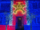 PSG : où voir cette incroyable maison décorée aux couleurs du Paris-Saint-Germain pour Noël ?
