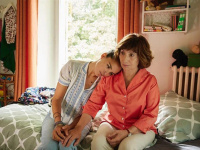 Sous le tapis : quand le deuil frappe à la porte de Camille Japy - notre avis