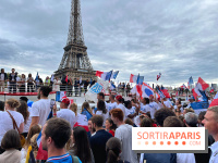 Athlètes et flambeau de Paris 2024