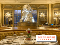 Disneyland Hotel à Disneyland Paris la table de Lumière