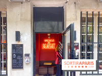 Le Double-Fond : un café-théâtre de magie emblématique dans le Marais