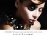 Luky star : Murano Resort Paris reçoit Julie Zenatti